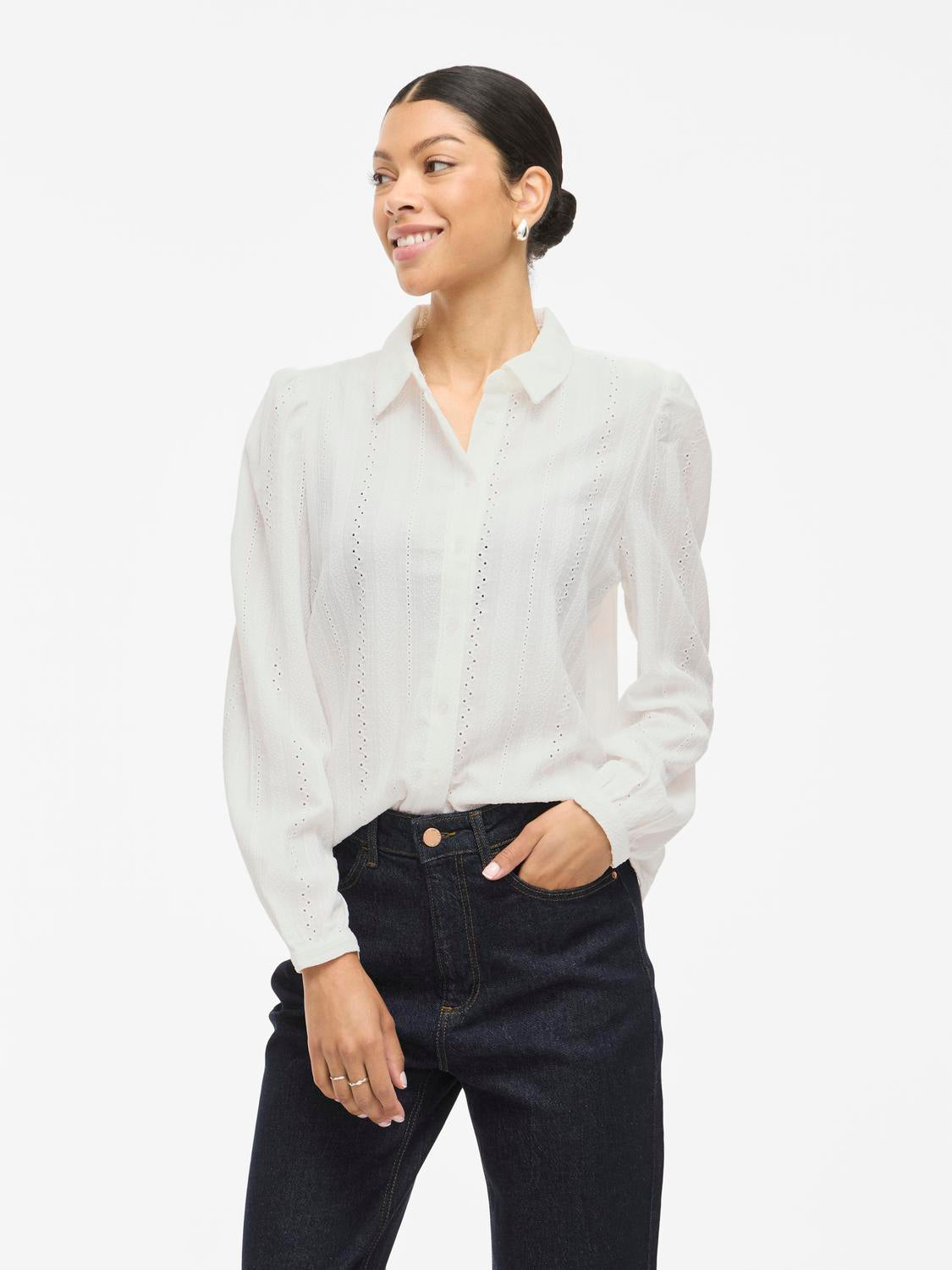 model_shot-front